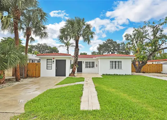 Property at 831 SE 14th St Unit 2, Fort Lauderdale, FL, 33316, 2 beds, 2 baths, [object Object]
