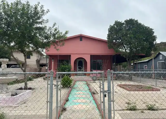 Property at 628 Medina St, Eagle Pass, TX, 78852, 2 beds, 2 baths, [object Object]