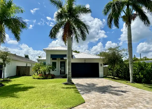 Property at 670 101st Ave N, Naples, FL, 34108, 4 beds, 3 baths, [object Object]