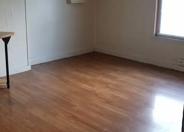Property at 1115 E High St Unit D, Jefferson City, MO, 65101, 2 beds, 1 bath, [object Object]