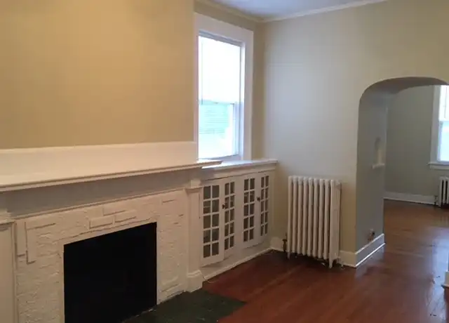 Property at 614 S 5th St Unit 2, Springfield, IL, 62703, 1 bed, 1 bath, [object Object]