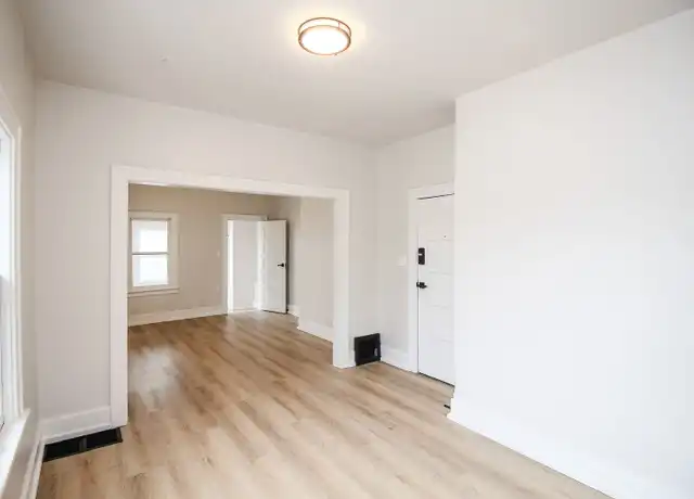 Property at The Whitney - 219 S Menlo Ave, Sioux Falls, SD, 57104, 1-2 bed, 1 bath, [object Object]