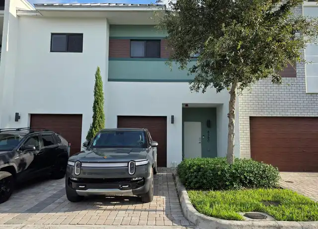 Property at 4380 NW 8th Ct, Plantation, FL, 33317, 2 beds, 2.5 baths, [object Object]