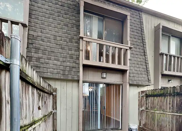 Property at 4900 El Campo Ave Unit 02, Fort Worth, TX, 76107, 1 bed, 1 bath, [object Object]