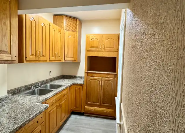 Property at 23 Endicott St Unit 2, Worcester, MA, 01610, 3 beds, 1 bath, [object Object]