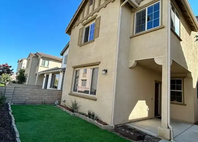 Property at 425 Merced Ct, Corona, CA, 92878, 4 beds, 3 baths, [object Object]