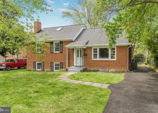 Property at 2622 N Lexington St, Arlington, VA, 22207, 5 beds, 2 baths, [object Object]