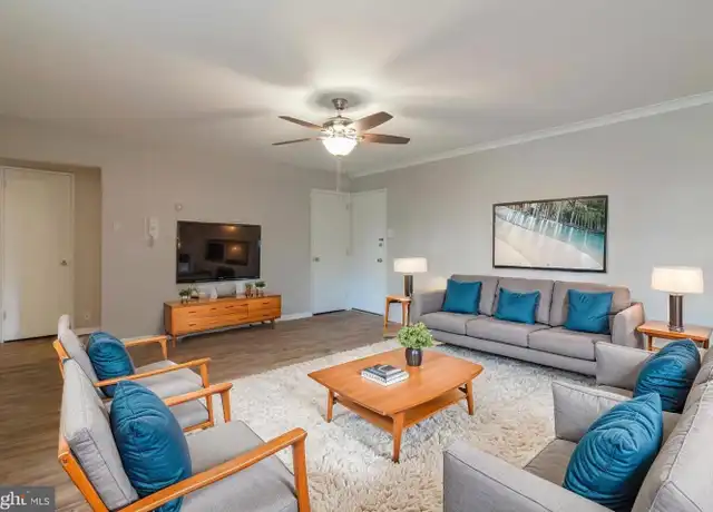 Property at 383 Lakeside Rd #104, Ardmore, PA, 19003, 2 beds, 1.5 baths, [object Object]