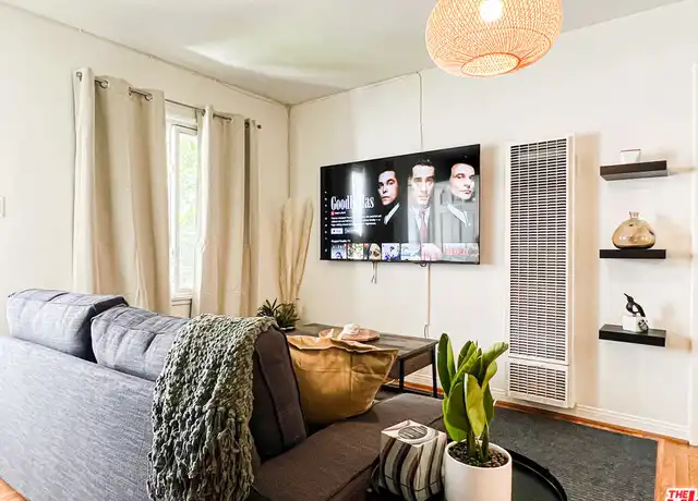 Property at 1173 Amherst Ave Unit 3, Los Angeles, CA, 90049, 2 beds, 1 bath, [object Object]