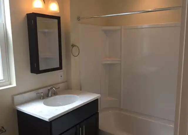 Property at 901 E Center St, Milwaukee, WI, 53212, 2 beds, 1 bath, [object Object]