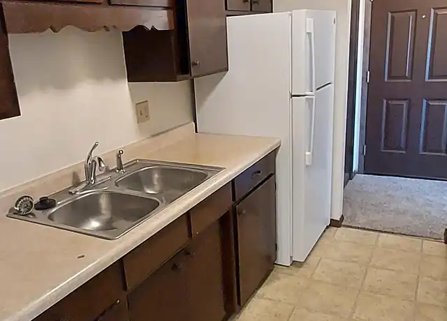 Property at 1901 Eastman Ave, Green Bay, WI, 54302, 2 beds, 1 bath, [object Object]