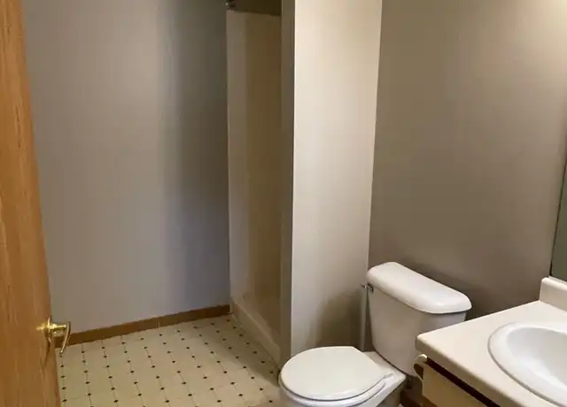 Property at 510 Washington St Unit WA510X-2, Eau Claire, WI, 54701, 4 beds, 2 baths, [object Object]