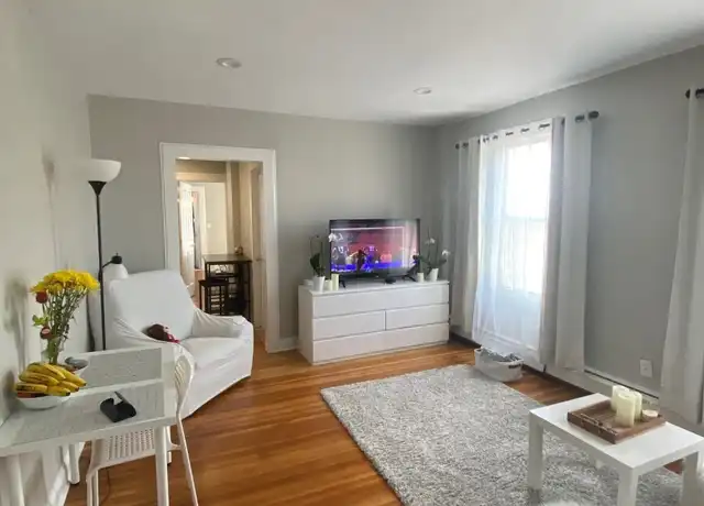 Property at 221 Park Rd Unit 2W, West Hartford, CT, 06119, 1 bed, 1 bath, [object Object]