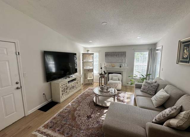 Photo of 13 Walden Dr #8, Natick, MA 01760