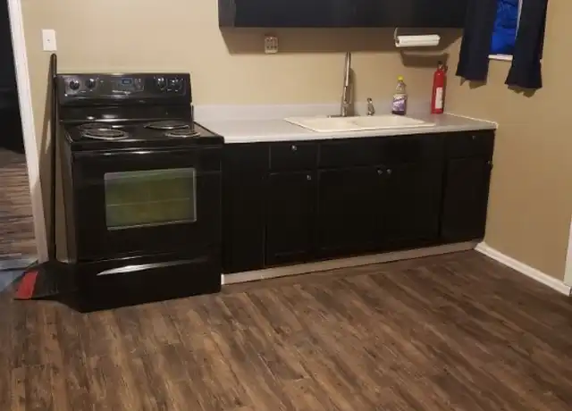 Property at 907 E 5th St, Pueblo, CO, 81001, 2 beds, 1 bath, [object Object]