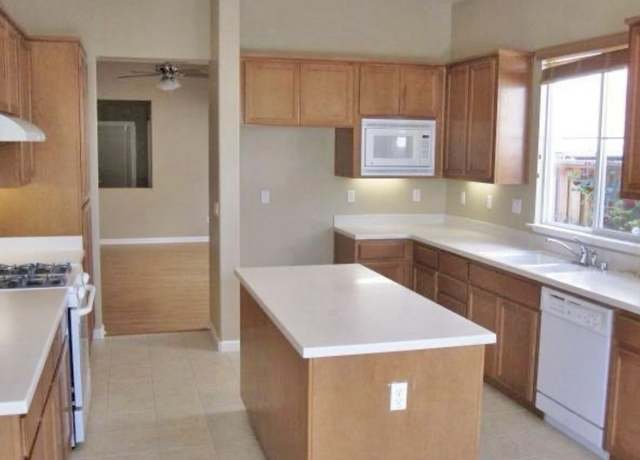 Photo of 431 E Legacy Dr, Tracy, CA 95391