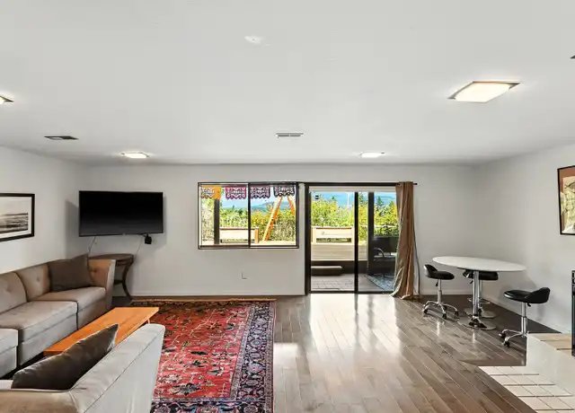 Property at 14226 SE Vista Ln, Portland, OR, 97267, 1 bed, 1 bath, [object Object]