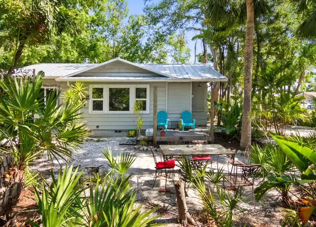 Property at 919 N Conrad Ave, Sarasota, FL, 34237, 2 beds, 2 baths, [object Object]