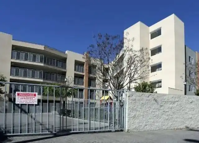 Property at 6050 S Western Ave, Los Angeles, CA, 90047, 1 bed, 1 bath, [object Object]