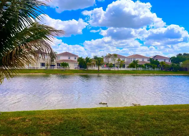 Property at 11336 NW 47th Ln, Doral, FL, 33178, 4 beds, 3 baths, [object Object]