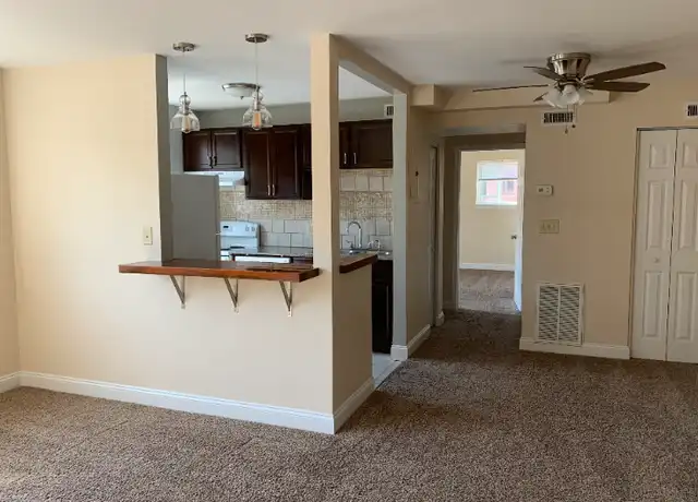 Property at 261 Arlington St Unit 201, Forest City, NC, 28043, 1 bed, 1 bath, [object Object]
