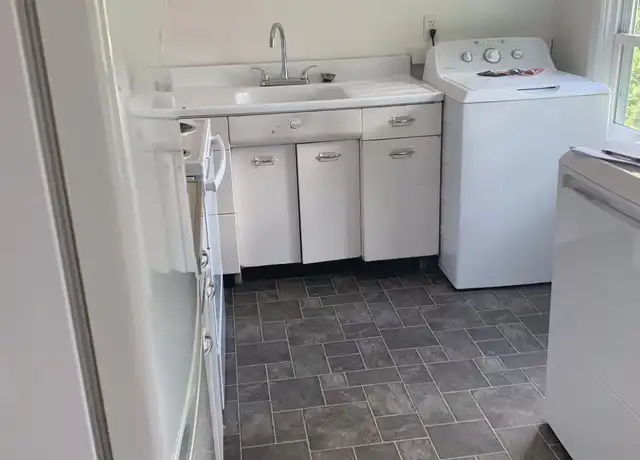 Property at 331 N Maple Ave #2, Greensburg, PA, 15601, 2 beds, 1 bath, [object Object]