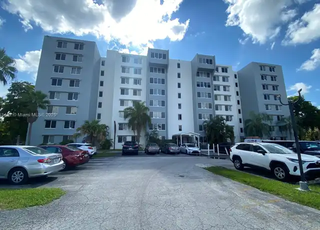 Property at 9143 SW 77th Ave Unit B807, Miami, FL, 33156, 1 bed, 1 bath, [object Object]
