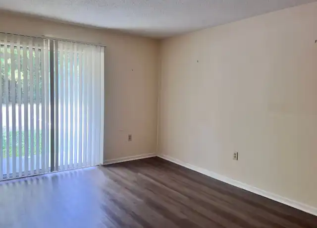 Property at 924 N Howe St Unit 2-121, Southport, NC, 28461, 1 bed, 1 bath, [object Object]