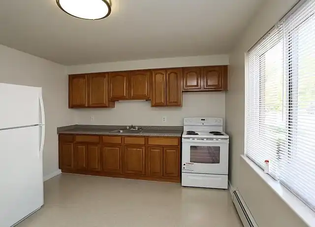 Property at Parkside Apartments - 51 Park St, Meriden, CT, 06450, 1-3 bed, 1-1.5 bath, [object Object]