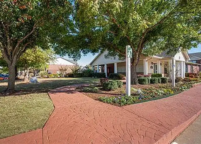 Property at Yukon On 15th - 11501 SW 15th St, Yukon, OK, 73099, 1 bed, 1 bath, [object Object]