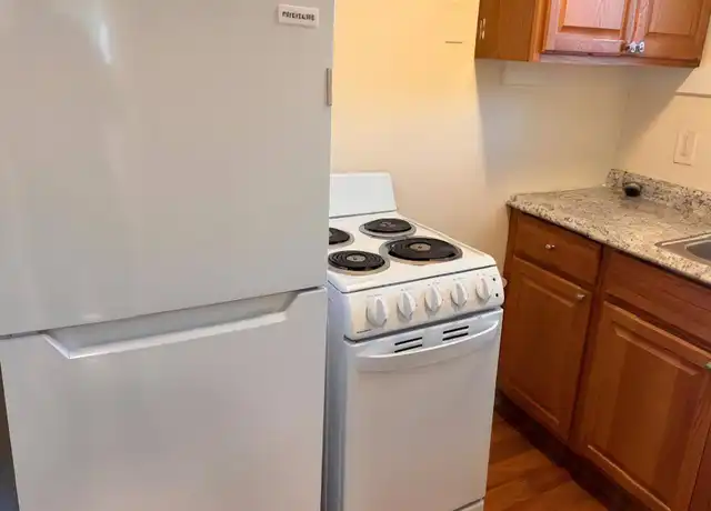 Property at 2 Belmont St, Malden, MA, 02148, 1 bed, 1 bath, [object Object]