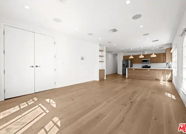 Property at 424 N Gardner St Unit 1/2, Los Angeles, CA, 90036, 2 beds, 2 baths, [object Object]