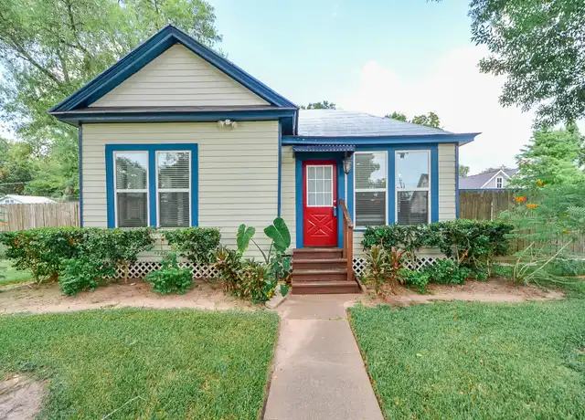Property at 135 5th St, Sugar Land, TX, 77498, 3 beds, 2 baths, [object Object]