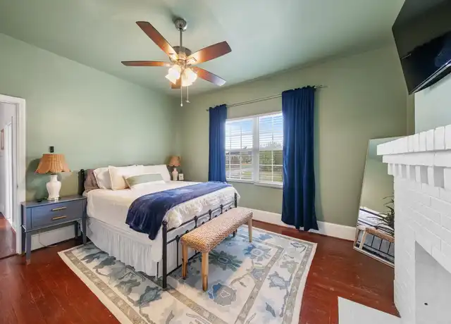 Property at 722 Ash St, Macon, GA, 31201, 2 beds, 2 baths, [object Object]
