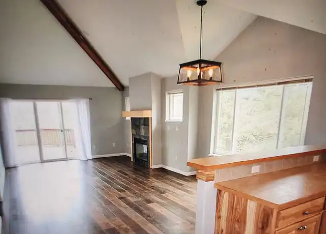 Property at 5027 Falcon Dr Unit 5027, Klamath Falls, OR, 97601, 3 beds, 2.5 baths, [object Object]