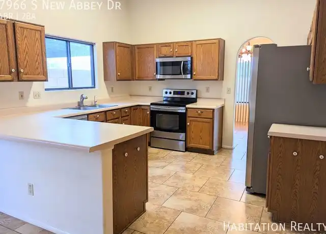 Property at 7966 S New Abbey Dr, Tucson, AZ, 85747, 4 beds, 2 baths, [object Object]