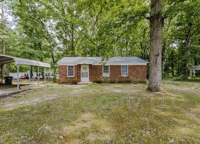 Property at 310 Piedmont Ave, Taylors, SC, 29687, 3 beds, 1 bath, [object Object]