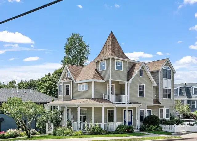 Property at 114 Forest St #114, Watertown, MA, 02472, 3 beds, 2.5 baths, [object Object]