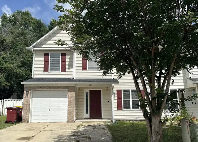 Property at 329 Dahlquist Dr, Crestview, FL, 32539, 5 beds, 3 baths, [object Object]