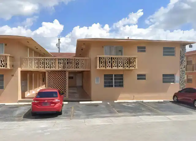 Property at 47 W 7th St, Hialeah, FL, 33010, 1 bed, 1 bath, [object Object]
