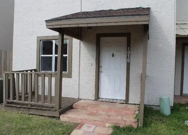 Property at 101 S Commonsway Dr, Portland, TX, 78374, 2 beds, 1 bath, [object Object]