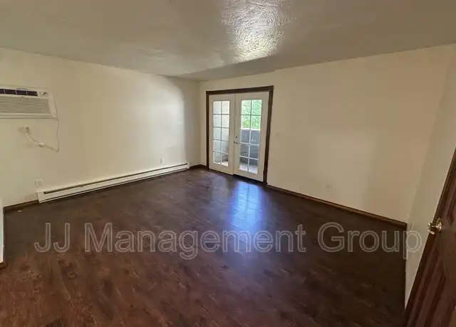 Property at 1723 W 8th Ave Unit 4, Spokane, WA, 99204, 2 beds, 1 bath, [object Object]