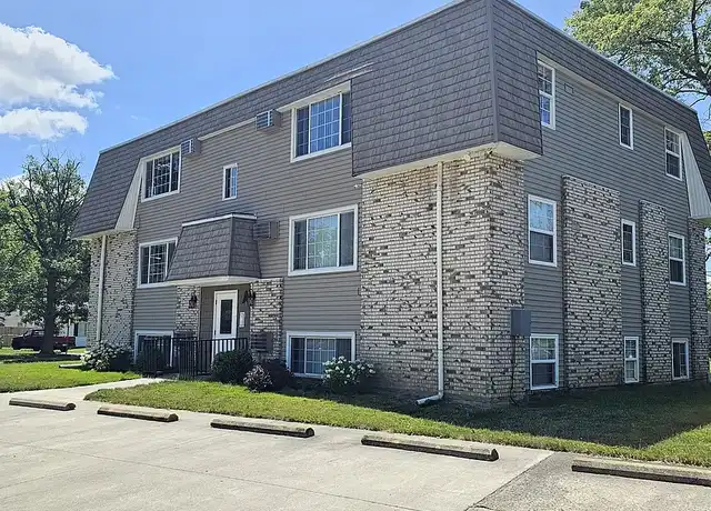 Property at Wesley Court Apartments - 424 Wesley Ave, Elyria, OH, 44035, 2 beds, 1 bath, [object Object]
