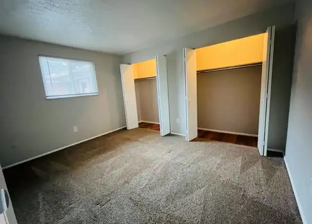 Property at Broadmoor Apartments - 400 Burman Ave, Trotwood, OH, 45426, 1-2 bed, 1 bath, [object Object]