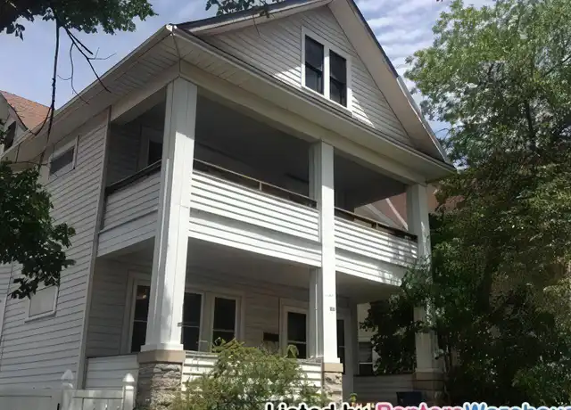 Property at 657 Case Ave E Unit 1, St Paul, MN, 55106, 2 beds, 1 bath, [object Object]