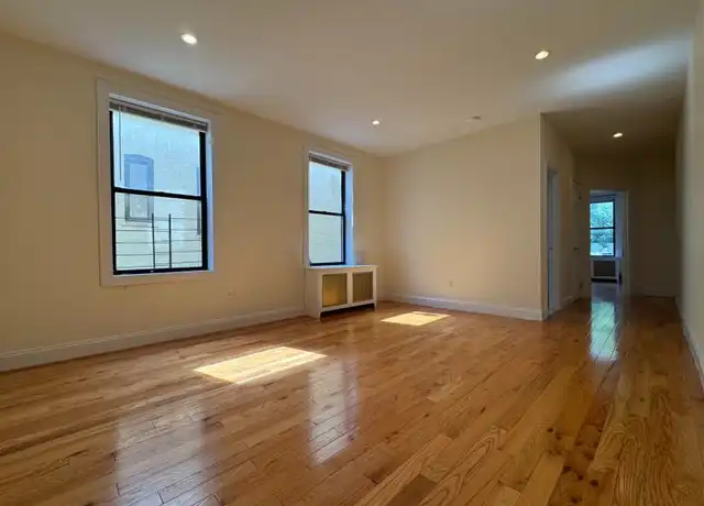 Property at 250 Fort Washington Ave, New York, NY, 10032, 3 beds, 1 bath, [object Object]