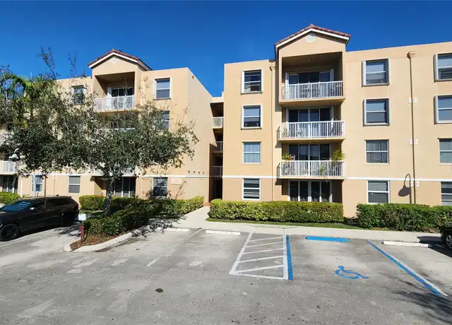 Property at 529 E Sheridan St Unit 208, Dania Beach, FL, 33004, 2 beds, 2 baths, [object Object]