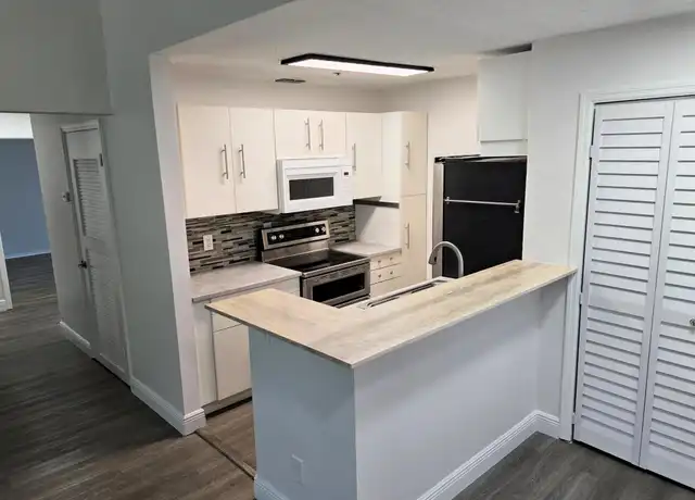 Property at 2307 N Congress Ave #32, Boynton Beach, FL, 33426, 2 beds, 1 bath, [object Object]