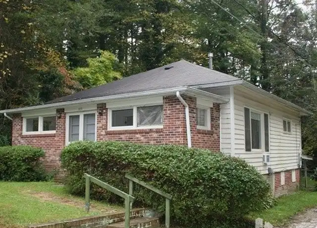 Property at 105 Glendale Ave, Hendersonville, NC, 28739, 3 beds, 1.5 baths, [object Object]