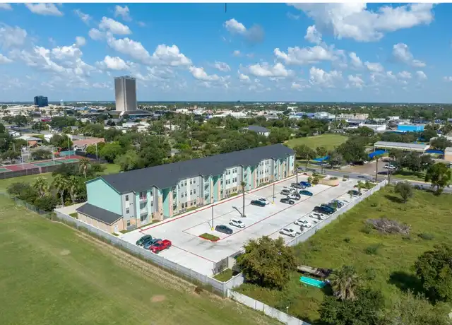 Property at 615 Dallas Ave Fl -Stwy 3) (TXU 10032789415152802), McAllen, TX, 78501, 1 bed, 1 bath, [object Object]